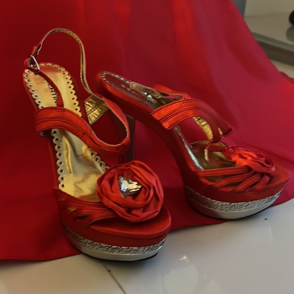 Red sirena dress - Picture 13 of 14